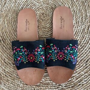 Agave Sky Floral Suede Sandal Sz 11